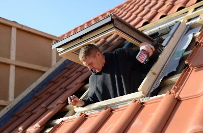 Pose de fenêtres de toit Velux à Trieux